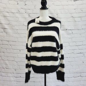 Women's Crewneck Fuzzy Pullover Sweater, TP4-L